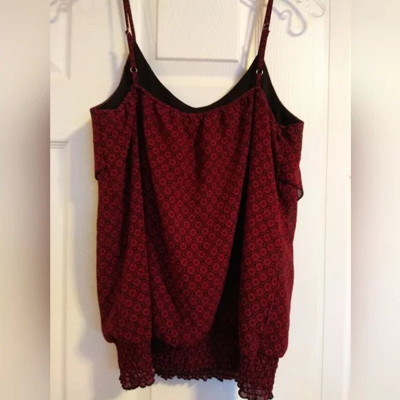 22. Red Layered Tank Ruffle at Chest M - Picture 2 of 3